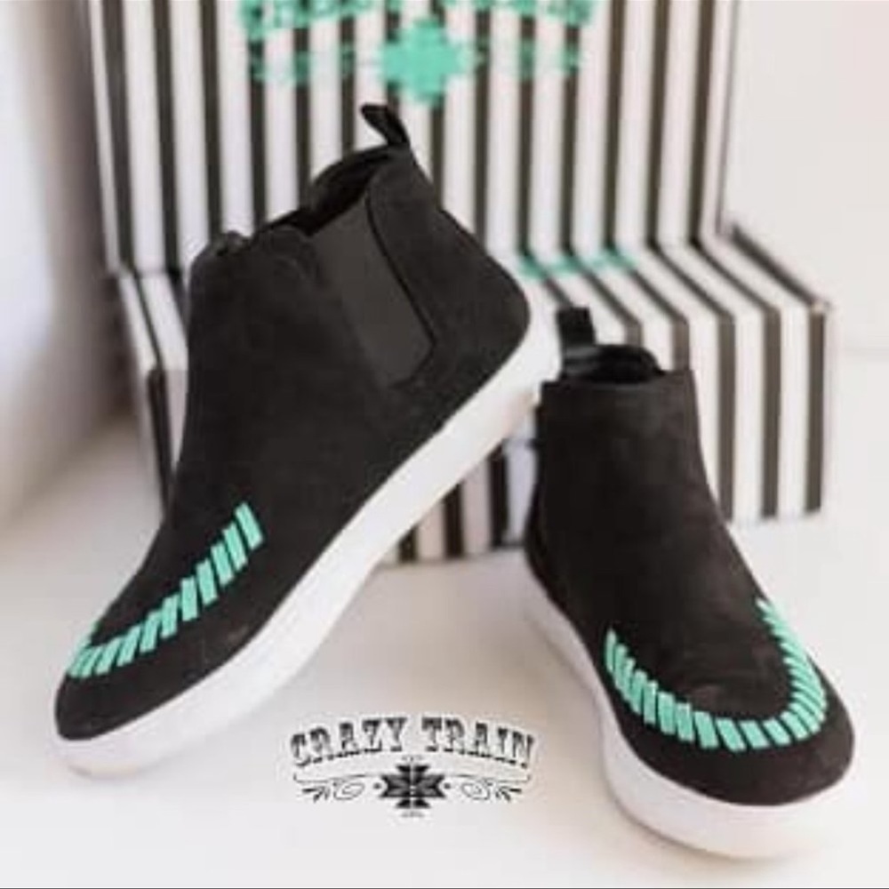 🌟NIB🌟 Crazy Train Big and Stitch Black Kicks in Black/Turquoise
